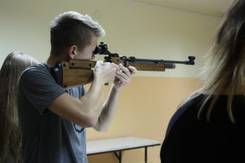 Zawody strzeleckie o Mistrzostwo Klas Pierwszych w I LO